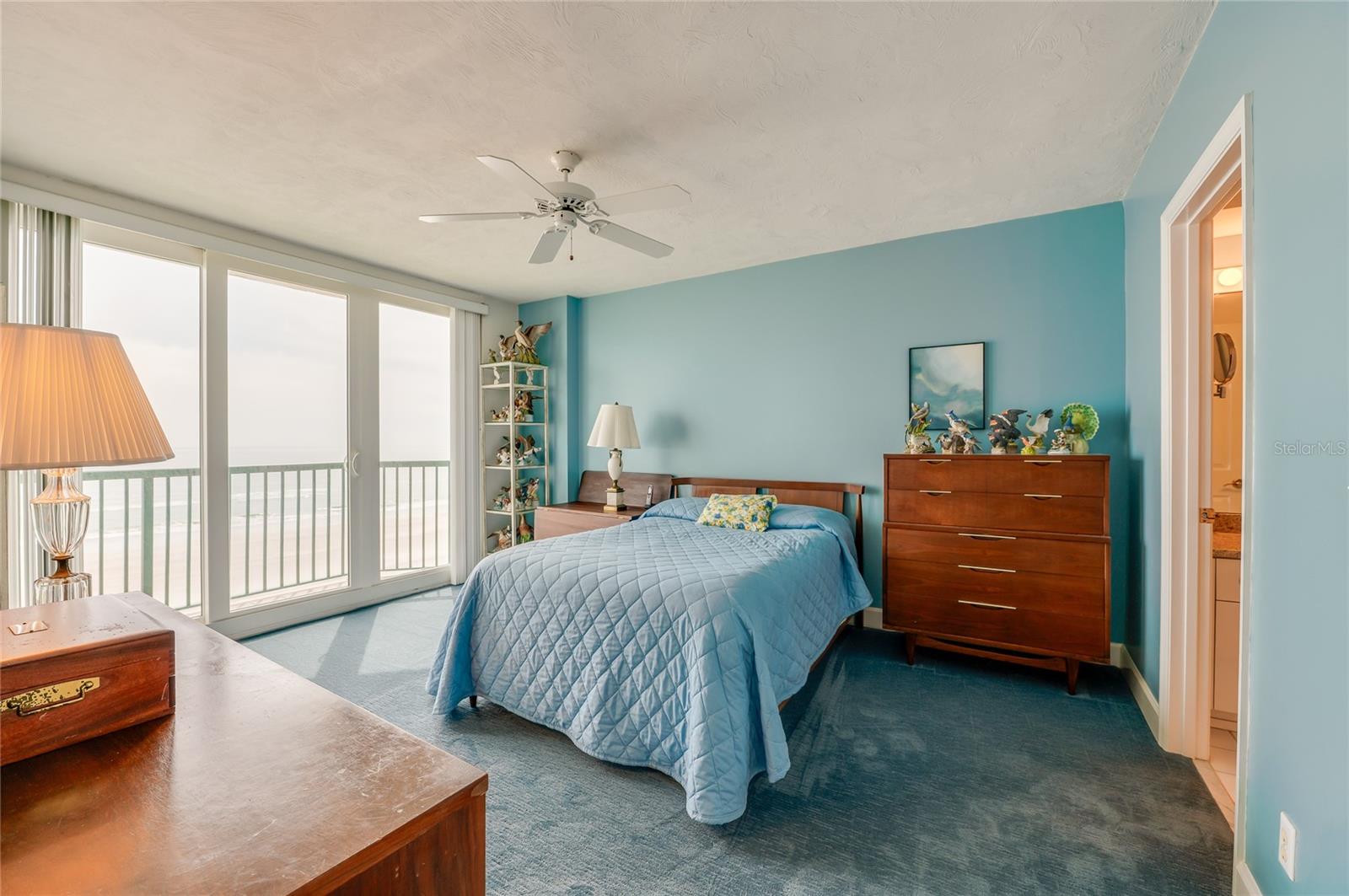 Image 22 of 35 For 4565 Atlantic Avenue 5407
