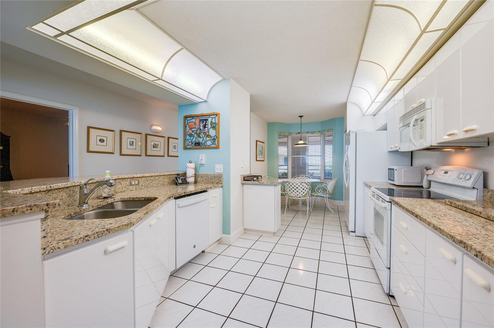 Image 8 of 35 For 4565 Atlantic Avenue 5407