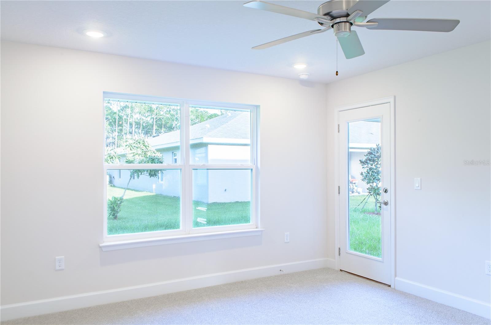 Listing photo id 26 for 35 Selborne Path