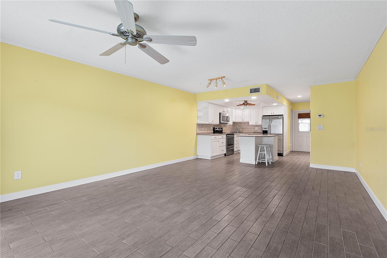 Image 10 of 42 For 2750 Ocean Shore Boulevard 41