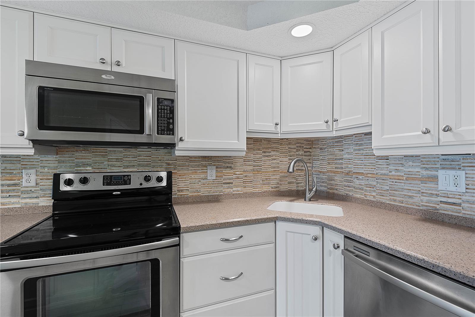 Image 15 of 42 For 2750 Ocean Shore Boulevard 41