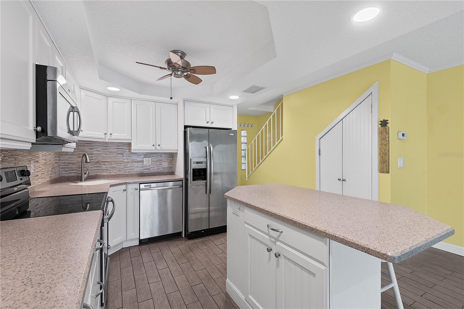 Image 17 of 42 For 2750 Ocean Shore Boulevard 41