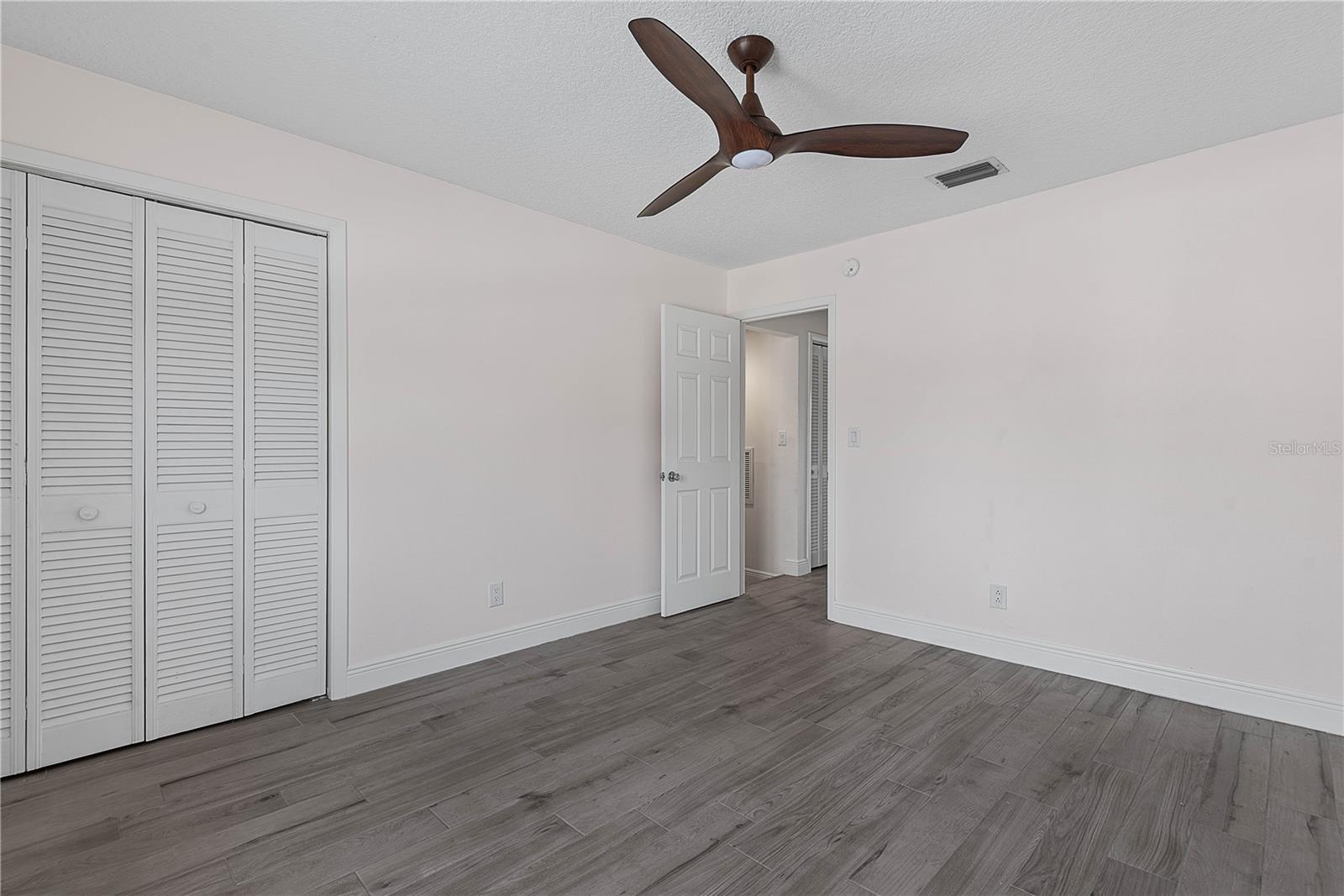 Image 23 of 42 For 2750 Ocean Shore Boulevard 41