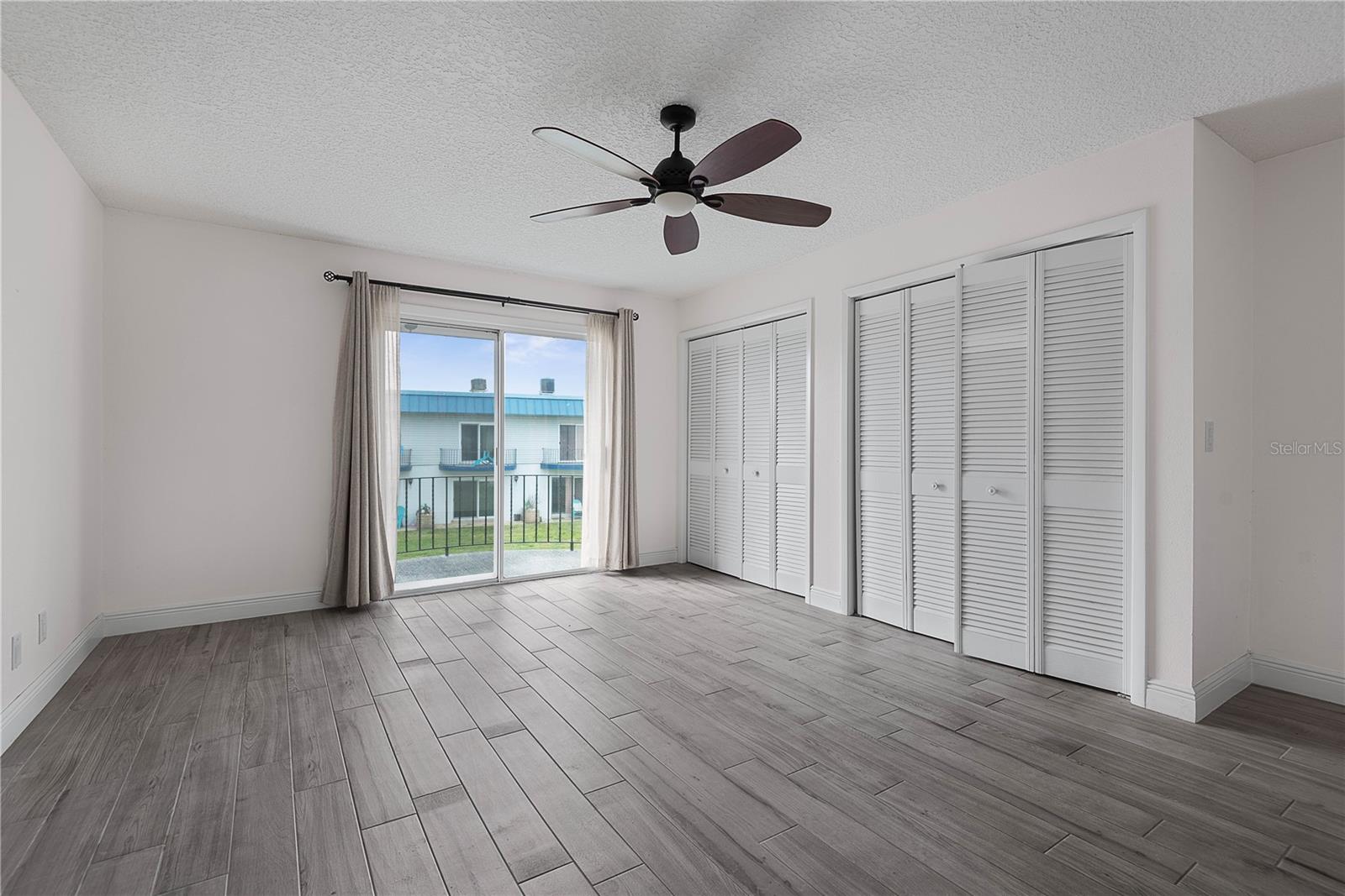 Image 25 of 42 For 2750 Ocean Shore Boulevard 41