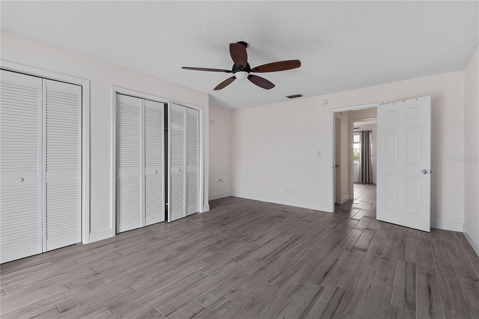 Image 26 of 42 For 2750 Ocean Shore Boulevard 41