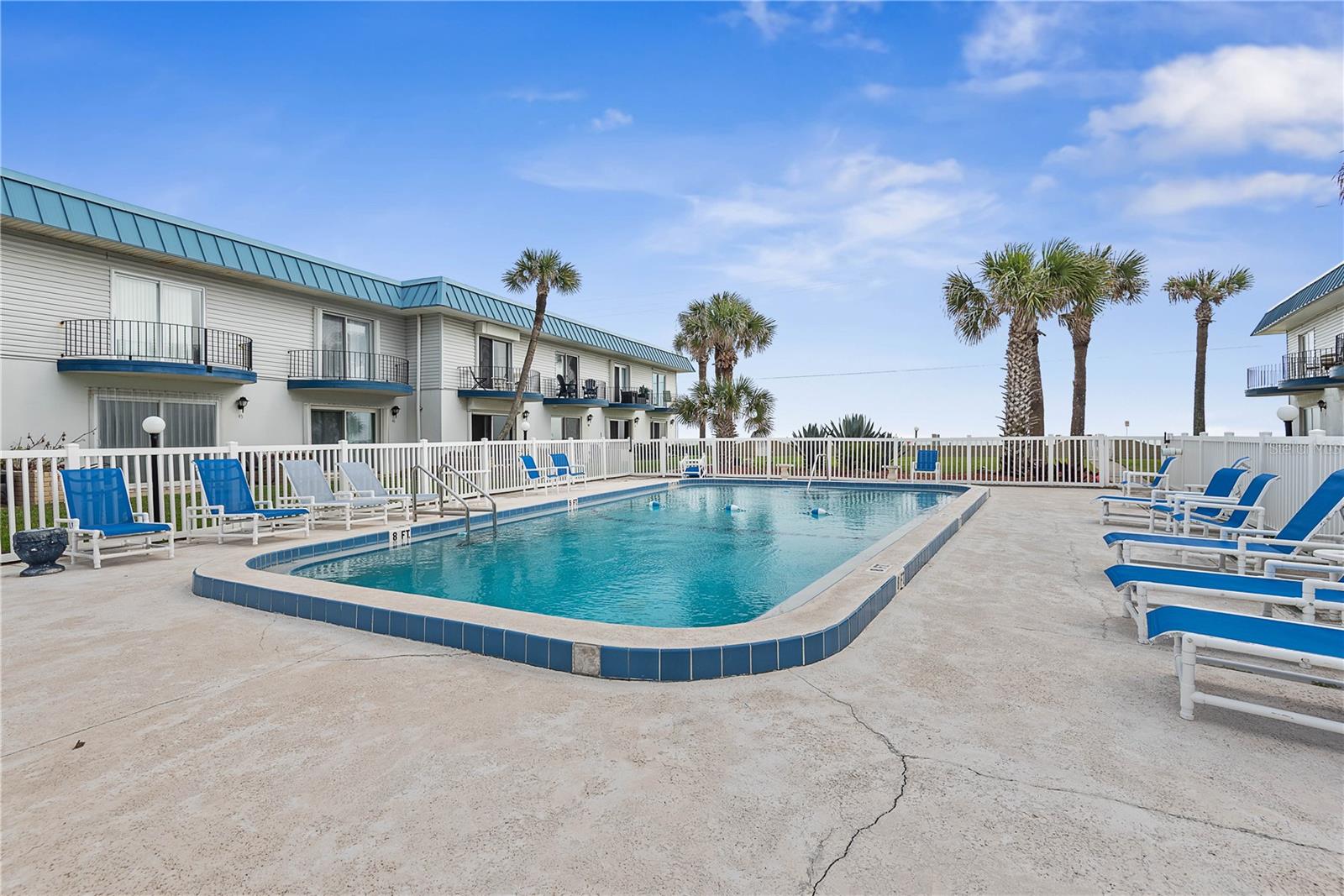 Image 33 of 42 For 2750 Ocean Shore Boulevard 41