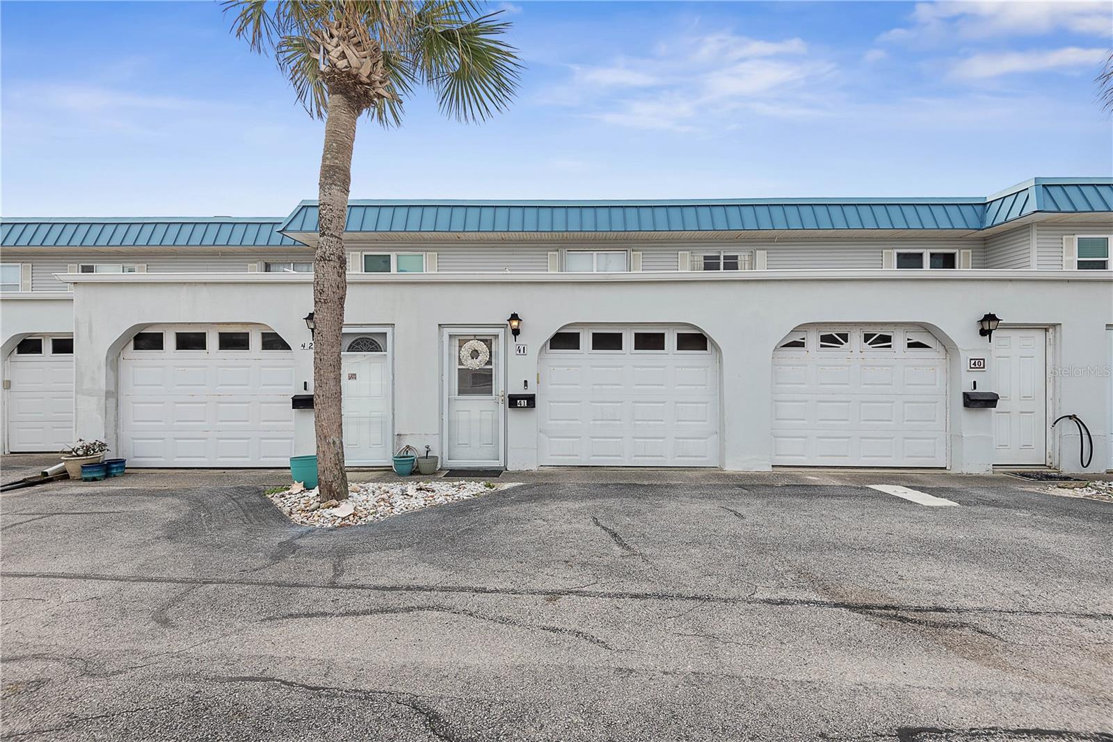 Image 39 of 42 For 2750 Ocean Shore Boulevard 41