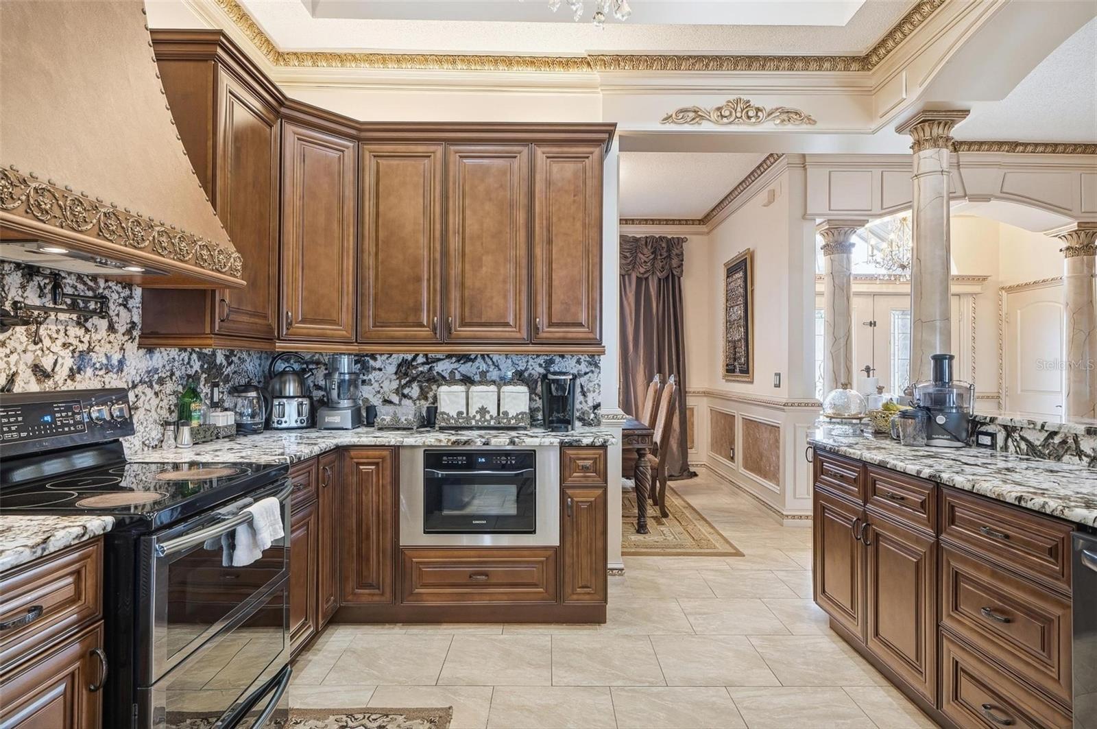 Image 21 of 95 For 11 Bannerwood Lane