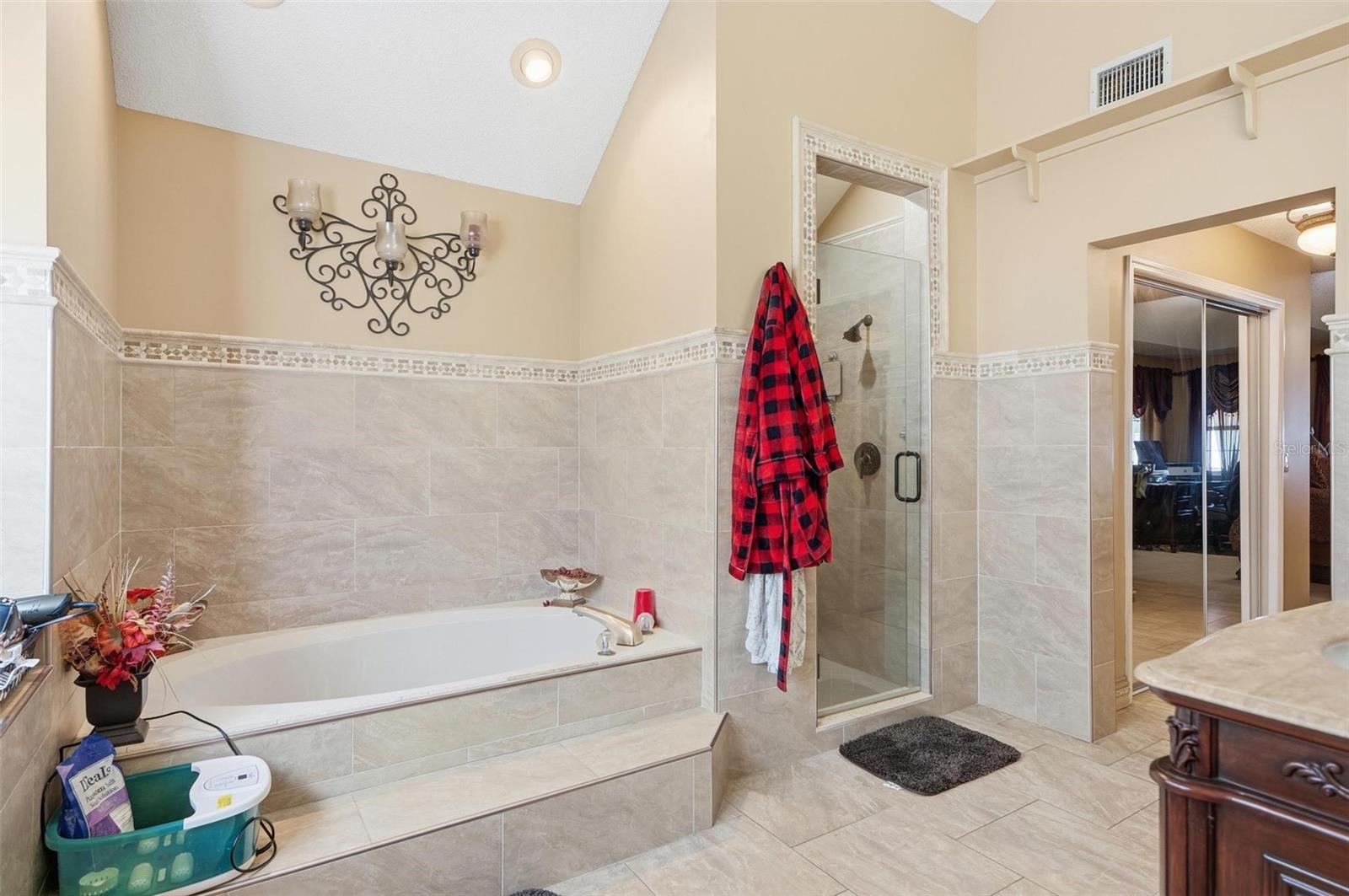 Image 33 of 95 For 11 Bannerwood Lane