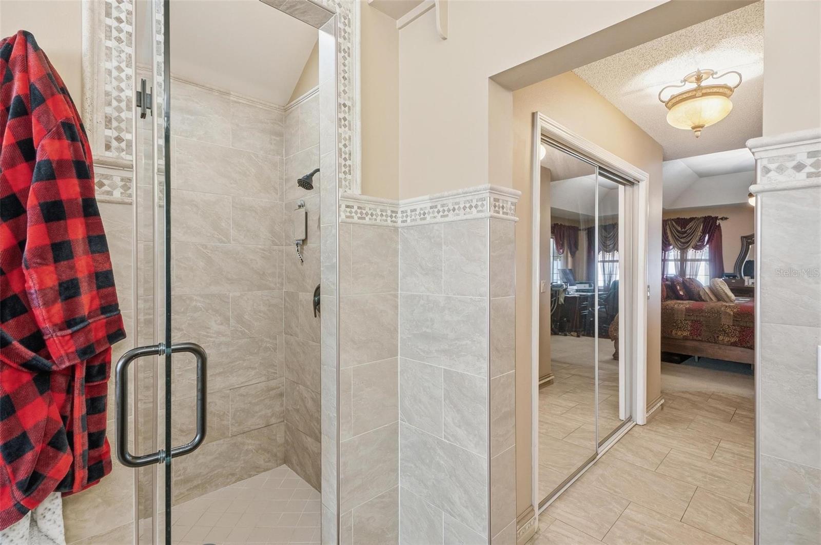 Image 39 of 95 For 11 Bannerwood Lane