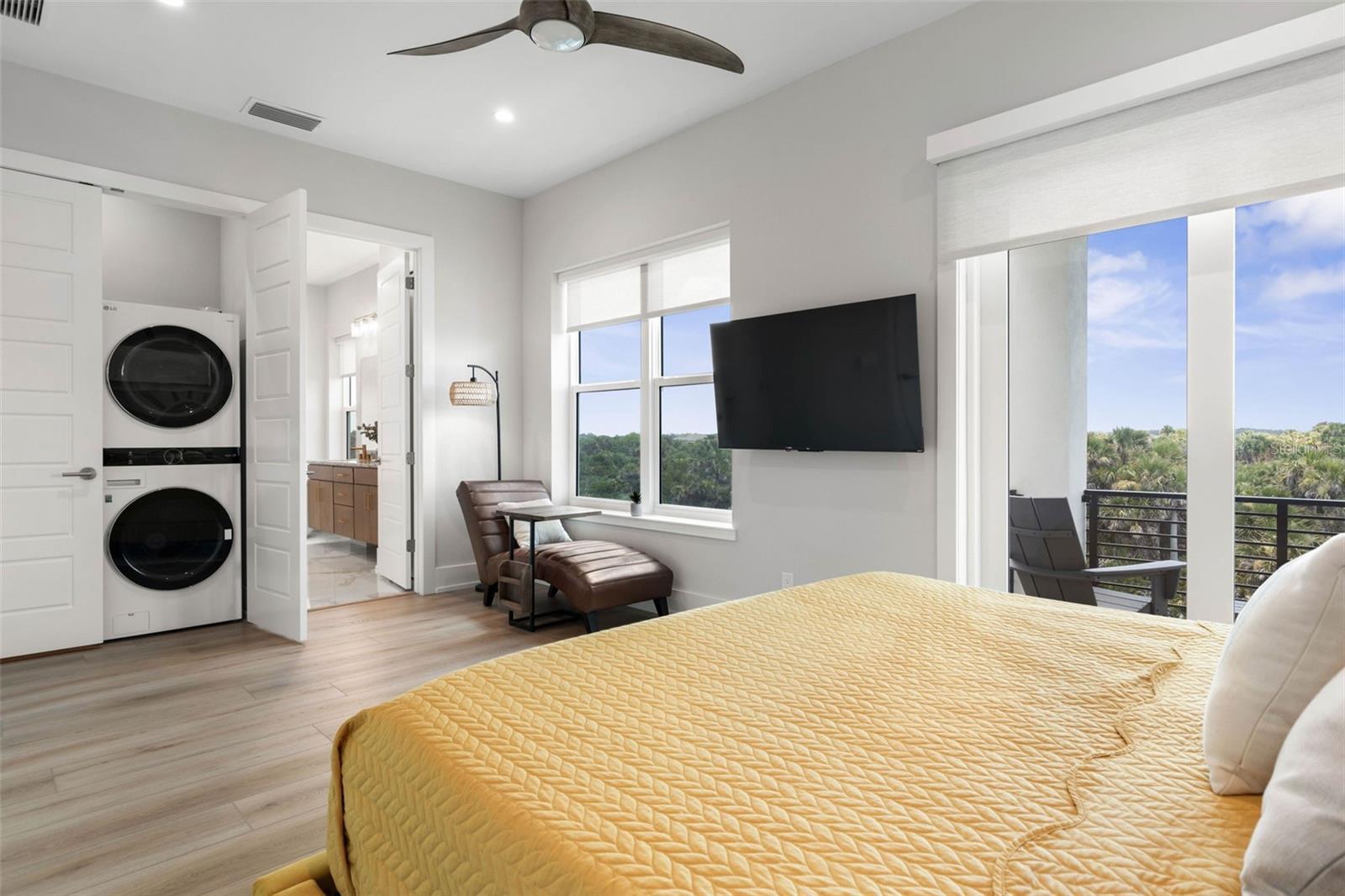 Image 27 of 70 For 3538 Ocean Shore Boulevard