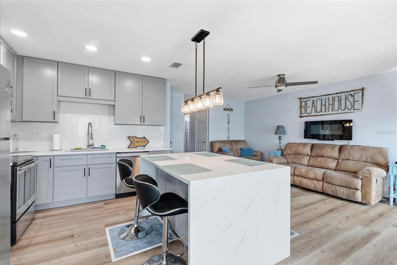 Image 5 of 55 For 335 Causeway  G22