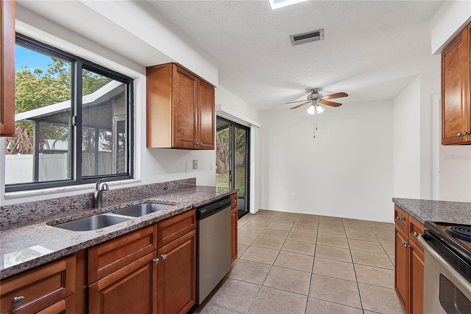 Image 16 of 56 For 1222 Thomasina Drive