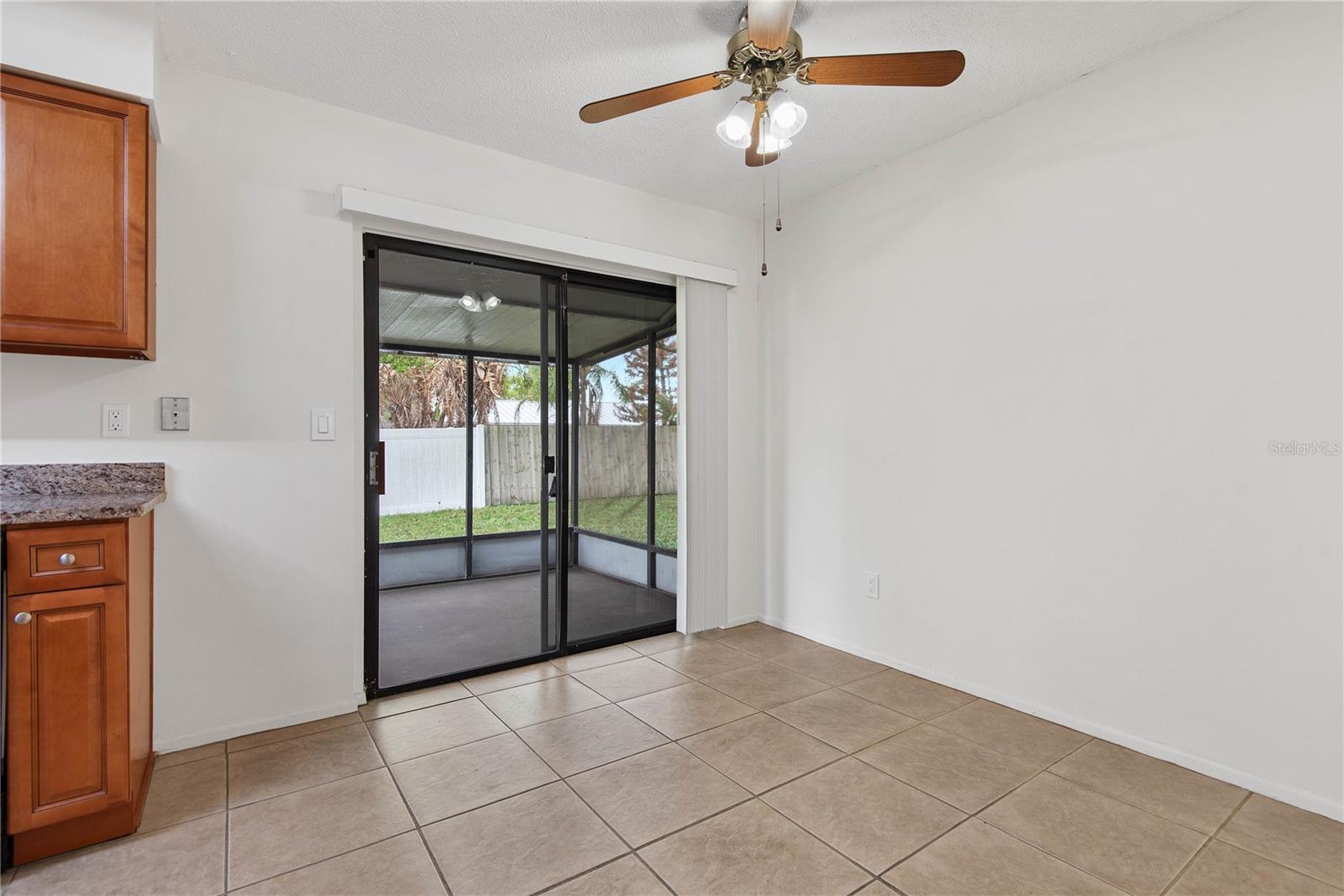 Image 19 of 56 For 1222 Thomasina Drive