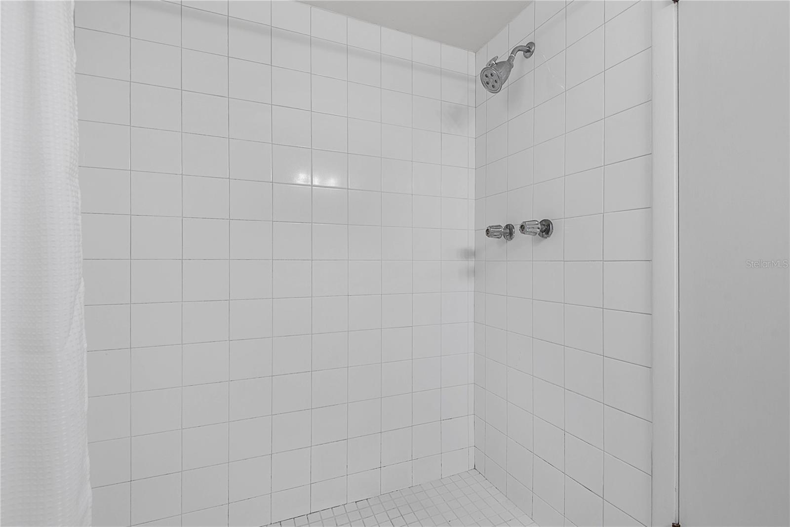 Image 24 of 56 For 1222 Thomasina Drive