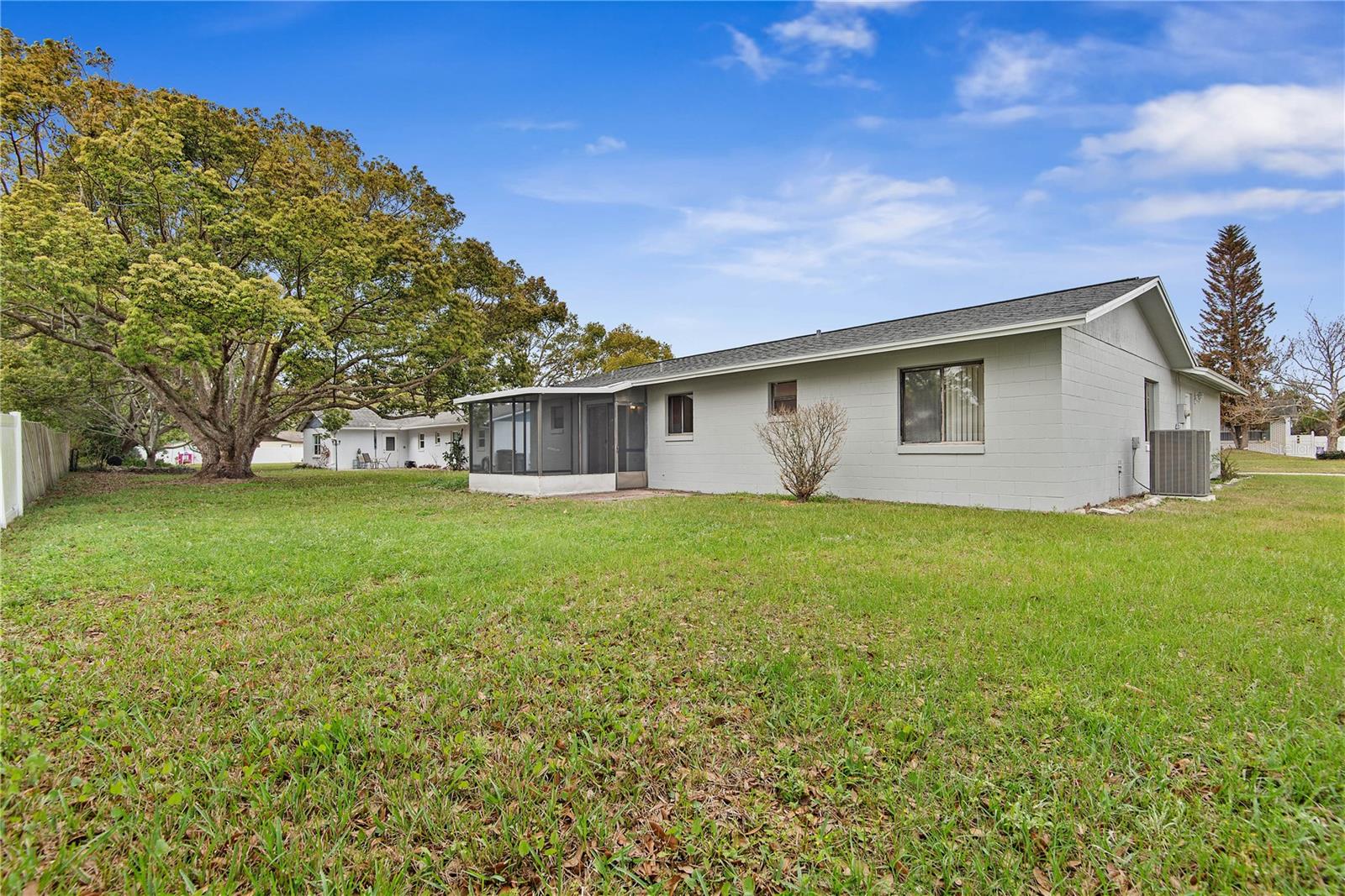 Image 39 of 56 For 1222 Thomasina Drive