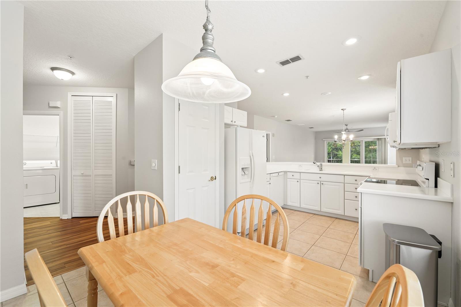 Image 23 of 56 For 1100 Canopy Walk Lane 1125