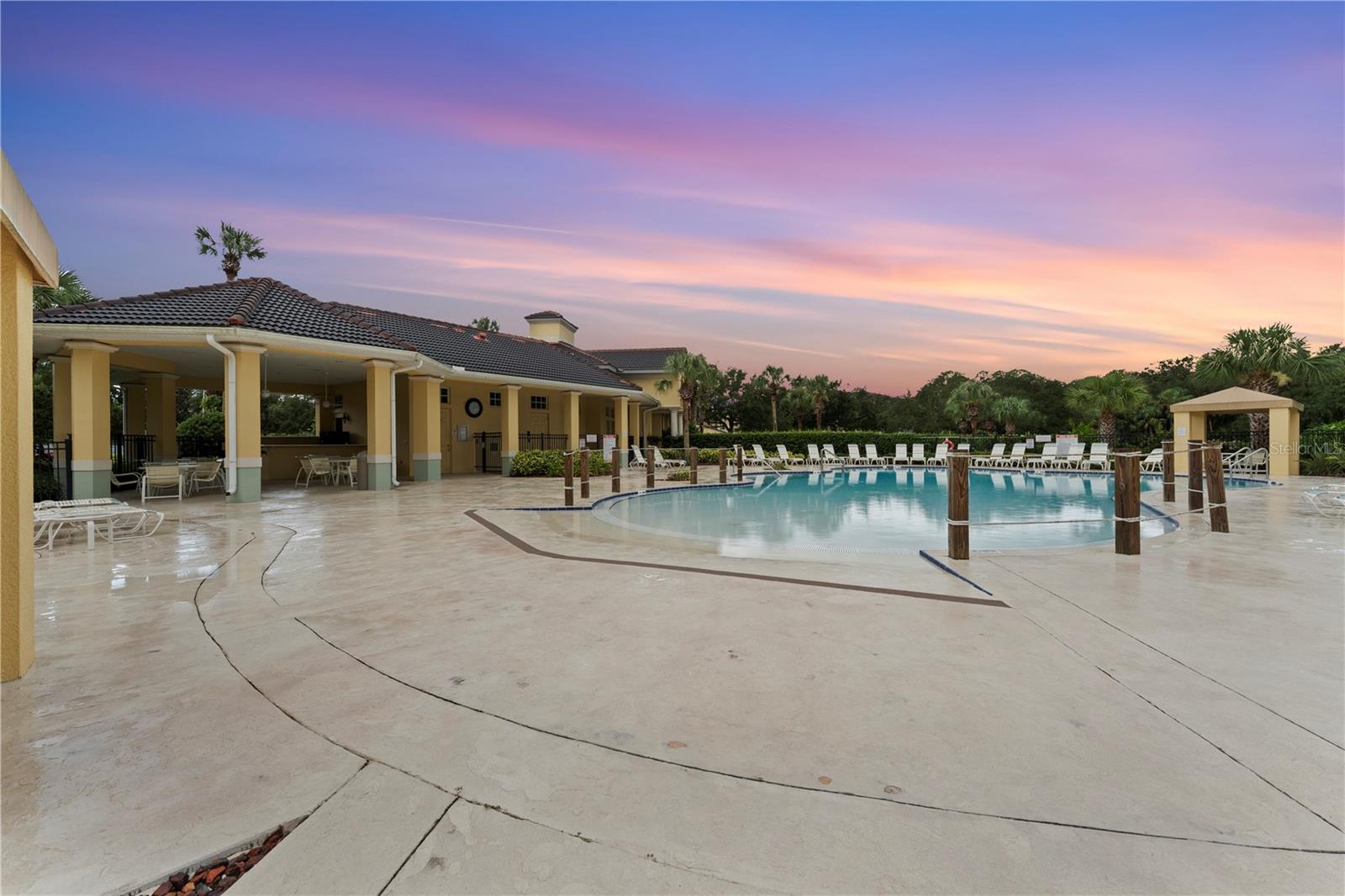 Image 28 of 56 For 1100 Canopy Walk Lane 1125