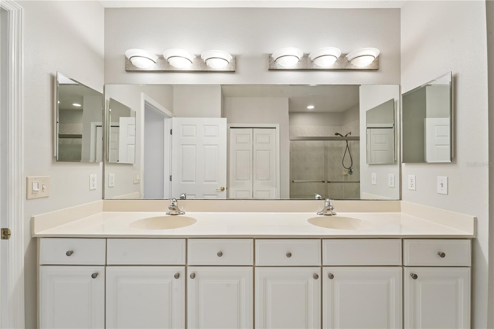 Image 53 of 56 For 1100 Canopy Walk Lane 1125