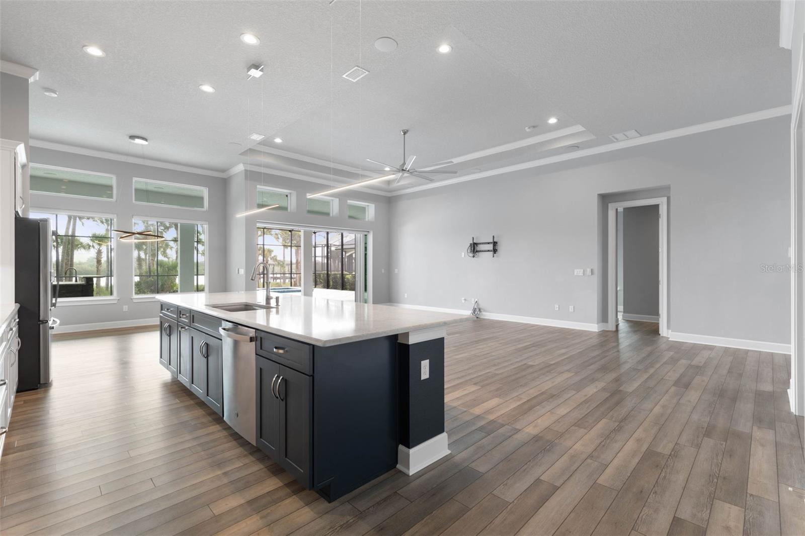 Image 11 of 88 For 51 Riverwalk Drive