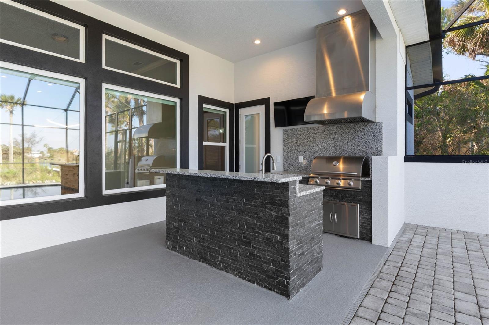 Image 25 of 88 For 51 Riverwalk Drive