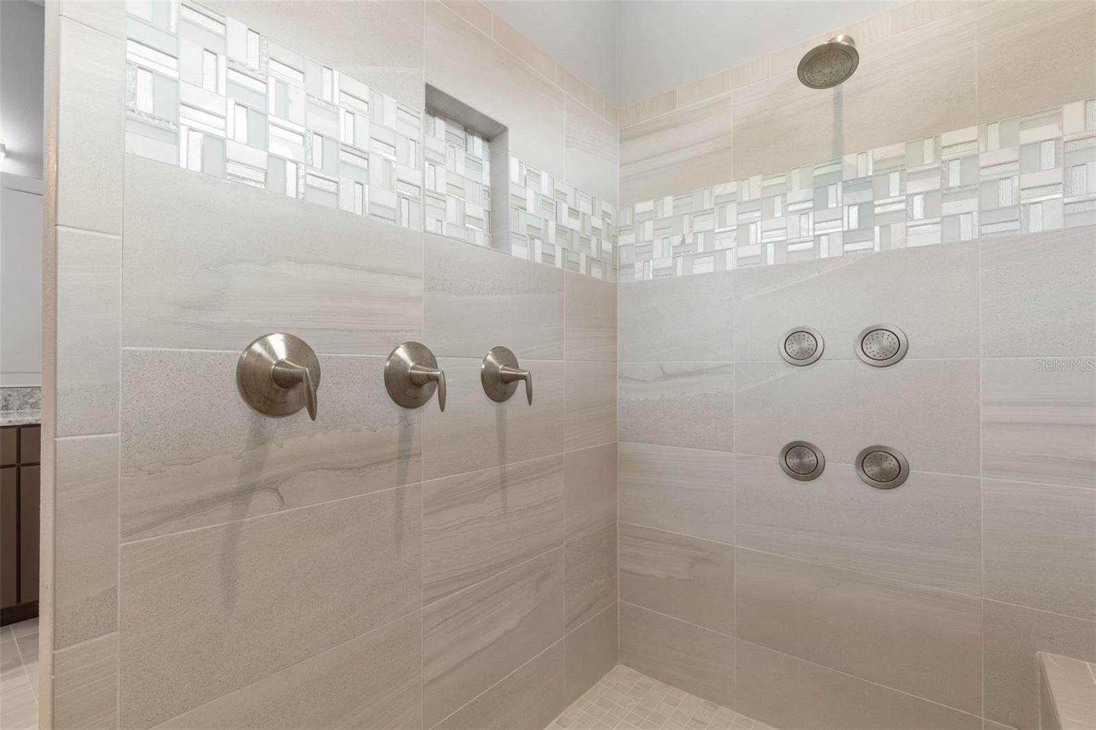 Image 41 of 88 For 51 Riverwalk Drive