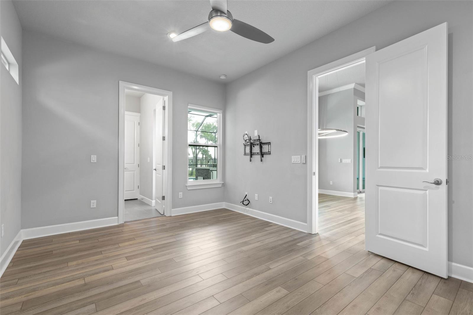 Image 46 of 88 For 51 Riverwalk Drive