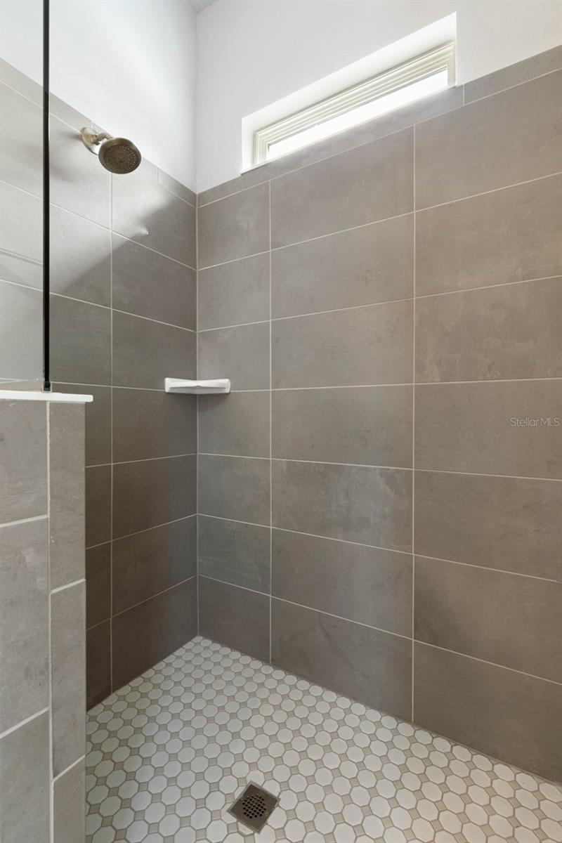 Image 50 of 88 For 51 Riverwalk Drive