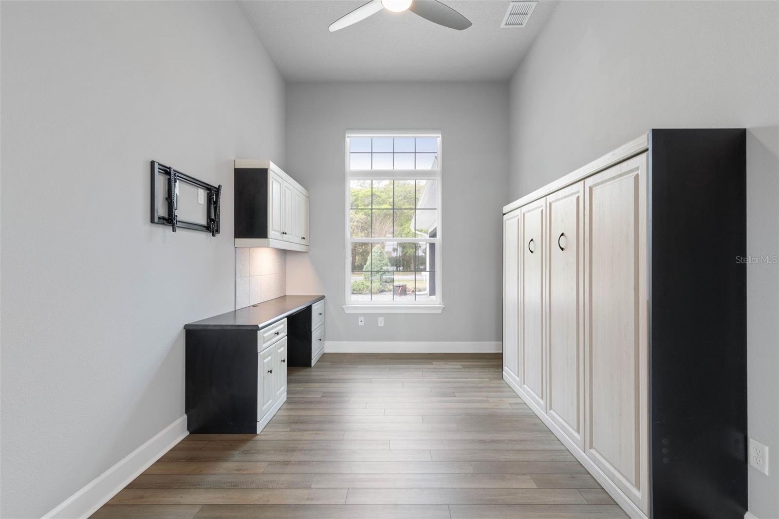 Image 61 of 88 For 51 Riverwalk Drive