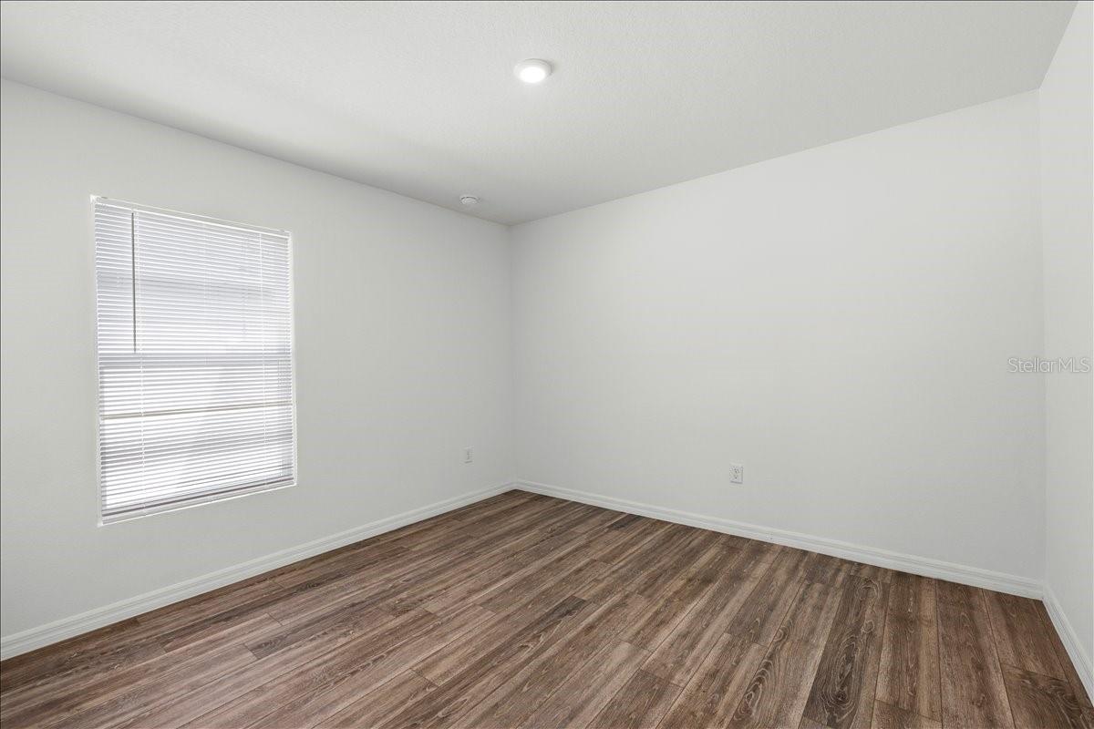 Image 11 of 37 For 8 Sedgefield Path N