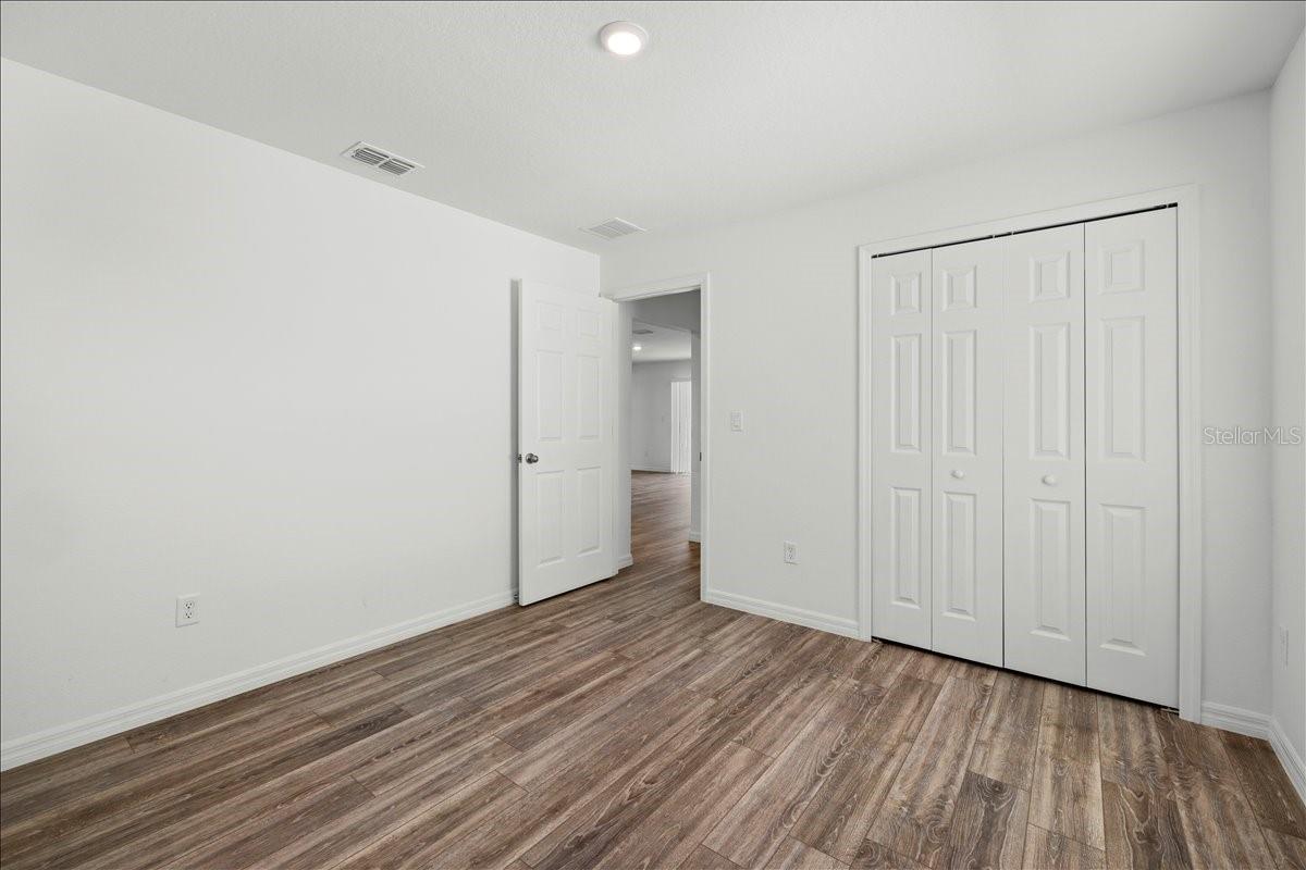 Image 12 of 37 For 8 Sedgefield Path N