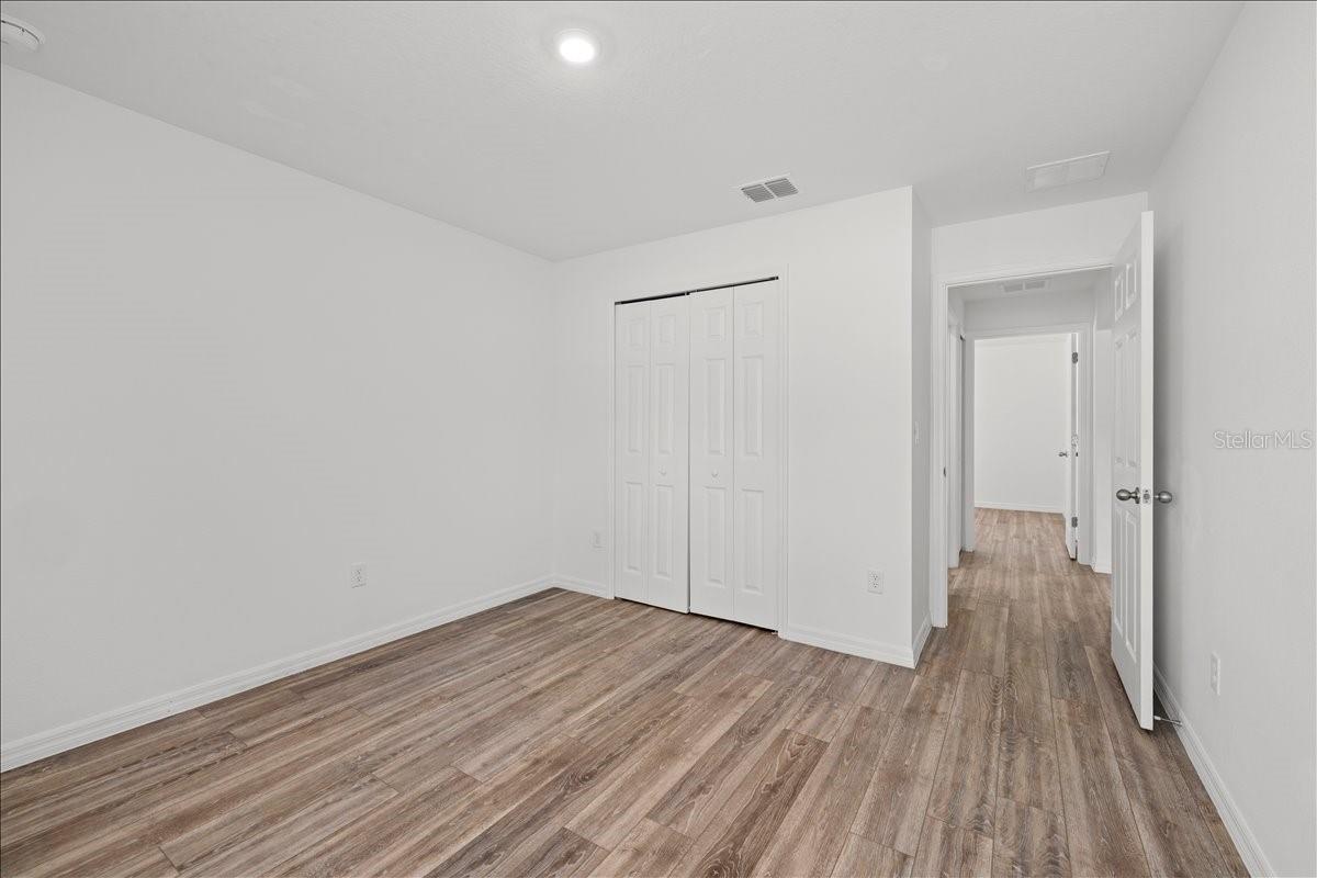 Image 15 of 37 For 8 Sedgefield Path N