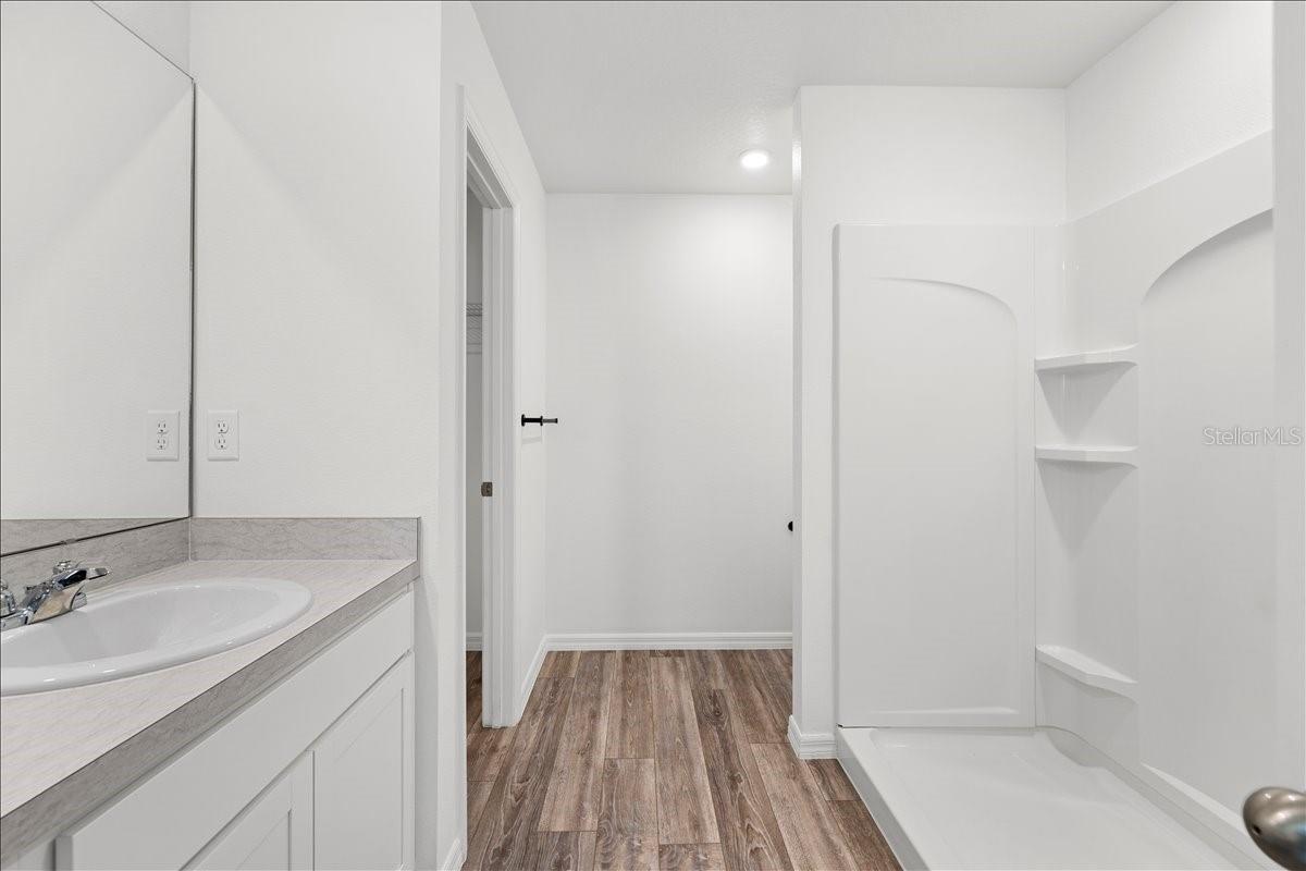 Image 26 of 37 For 8 Sedgefield Path N