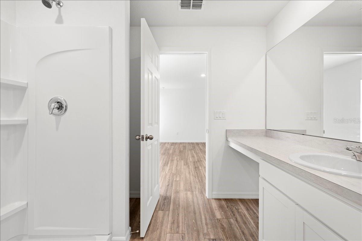 Image 30 of 37 For 8 Sedgefield Path N