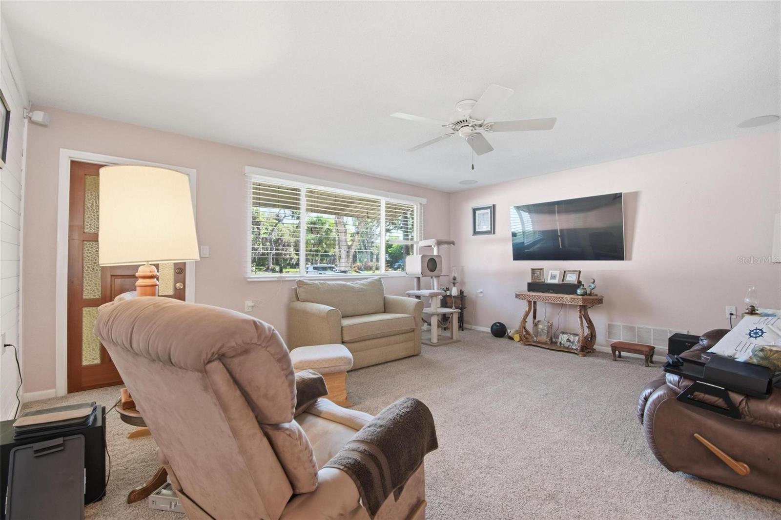 Image 16 of 52 For 4368 N Ocean Shore Blvd