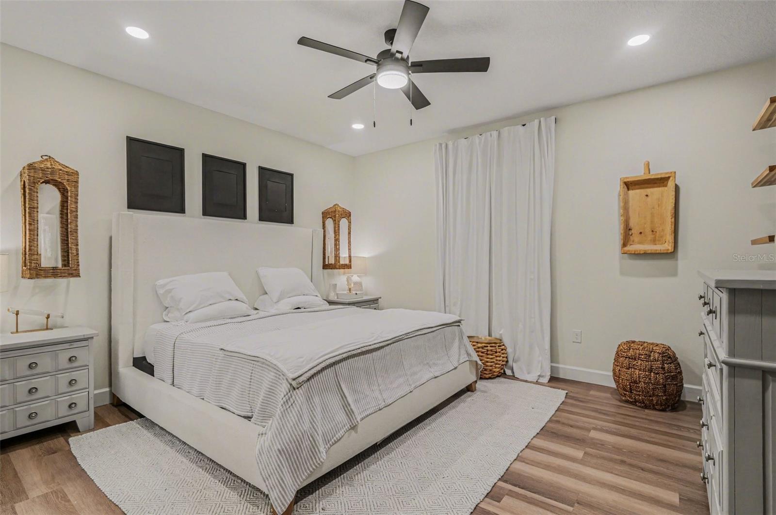 Image 12 of 28 For 2740 Iris Road