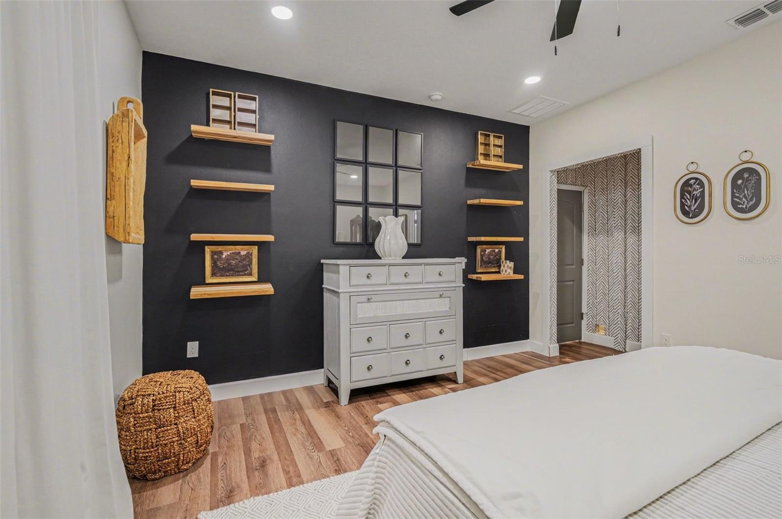 Image 14 of 28 For 2740 Iris Road