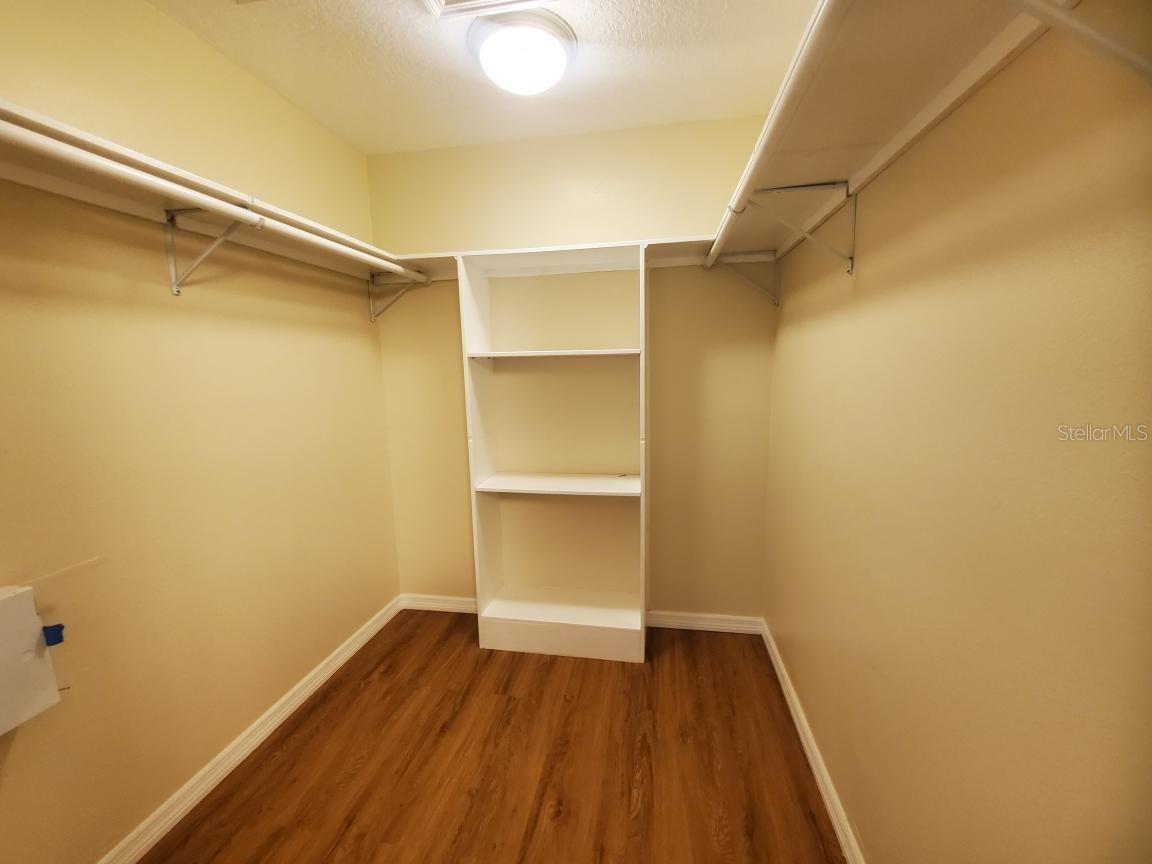 Image 14 of 26 For 10 Wayler Place