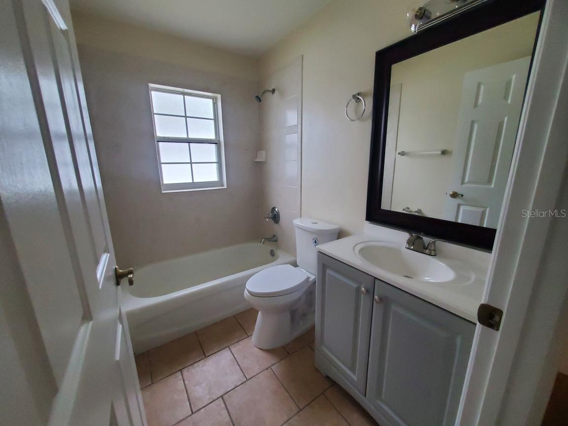 Image 20 of 26 For 10 Wayler Place