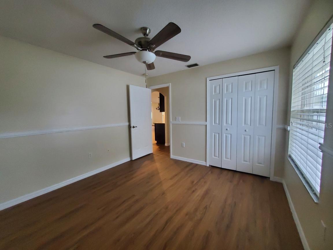 Image 21 of 26 For 10 Wayler Place