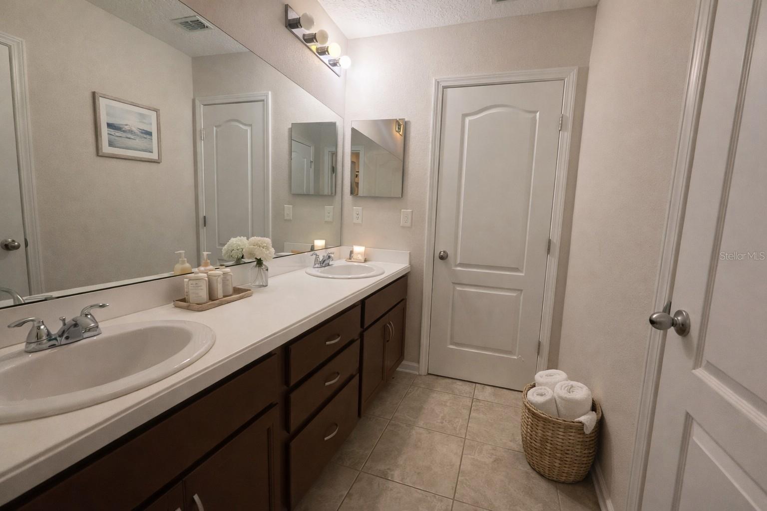 Image 12 of 21 For 83 Montiano Circle