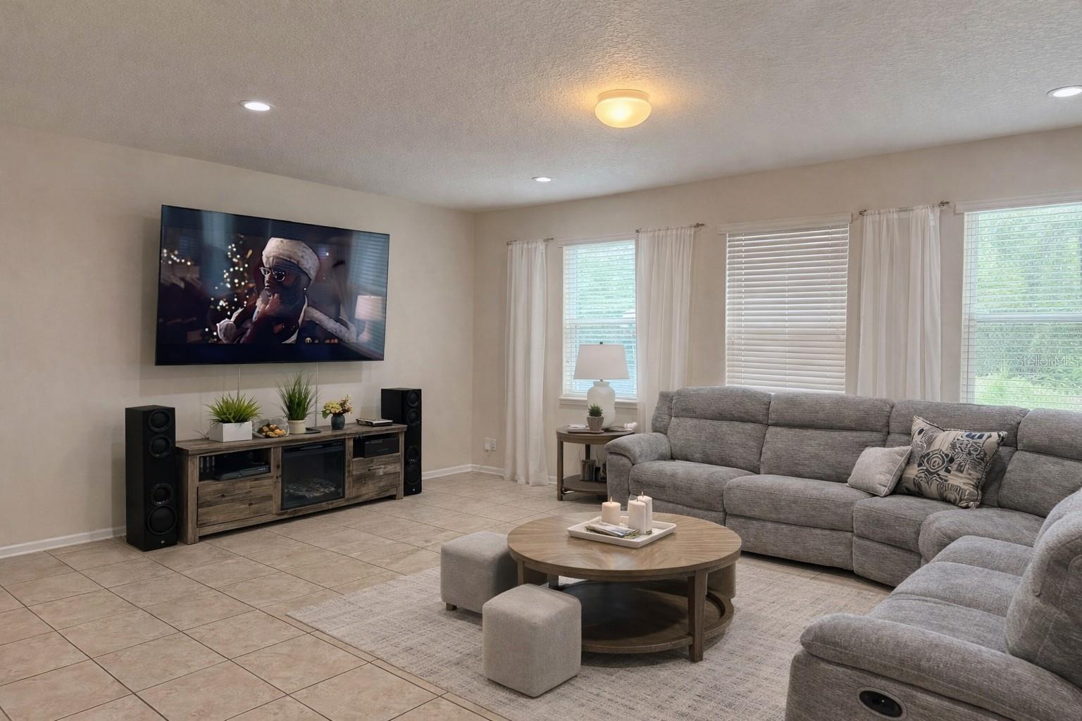 Image 4 of 21 For 83 Montiano Circle