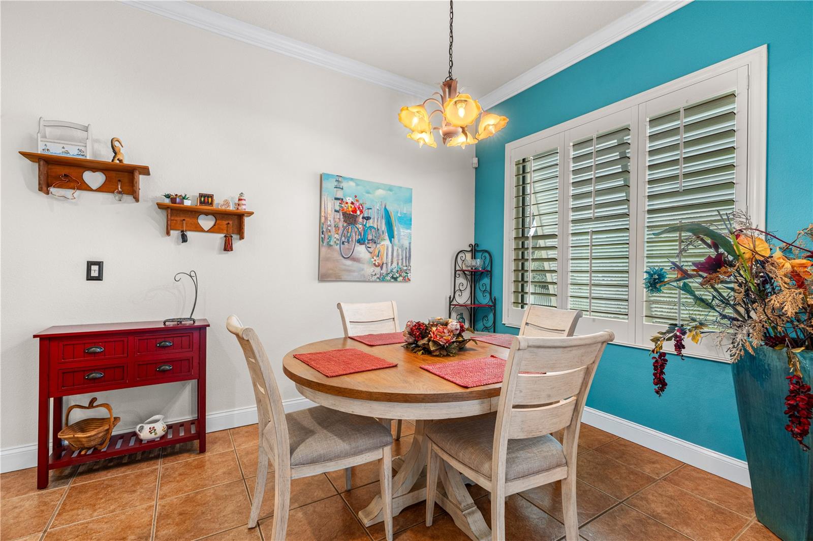 Image 15 of 45 For 30 Acanthus Circle