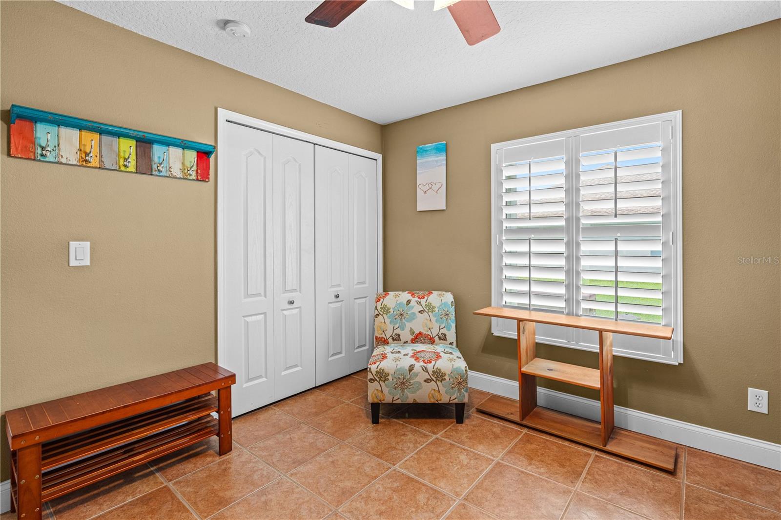 Image 27 of 45 For 30 Acanthus Circle