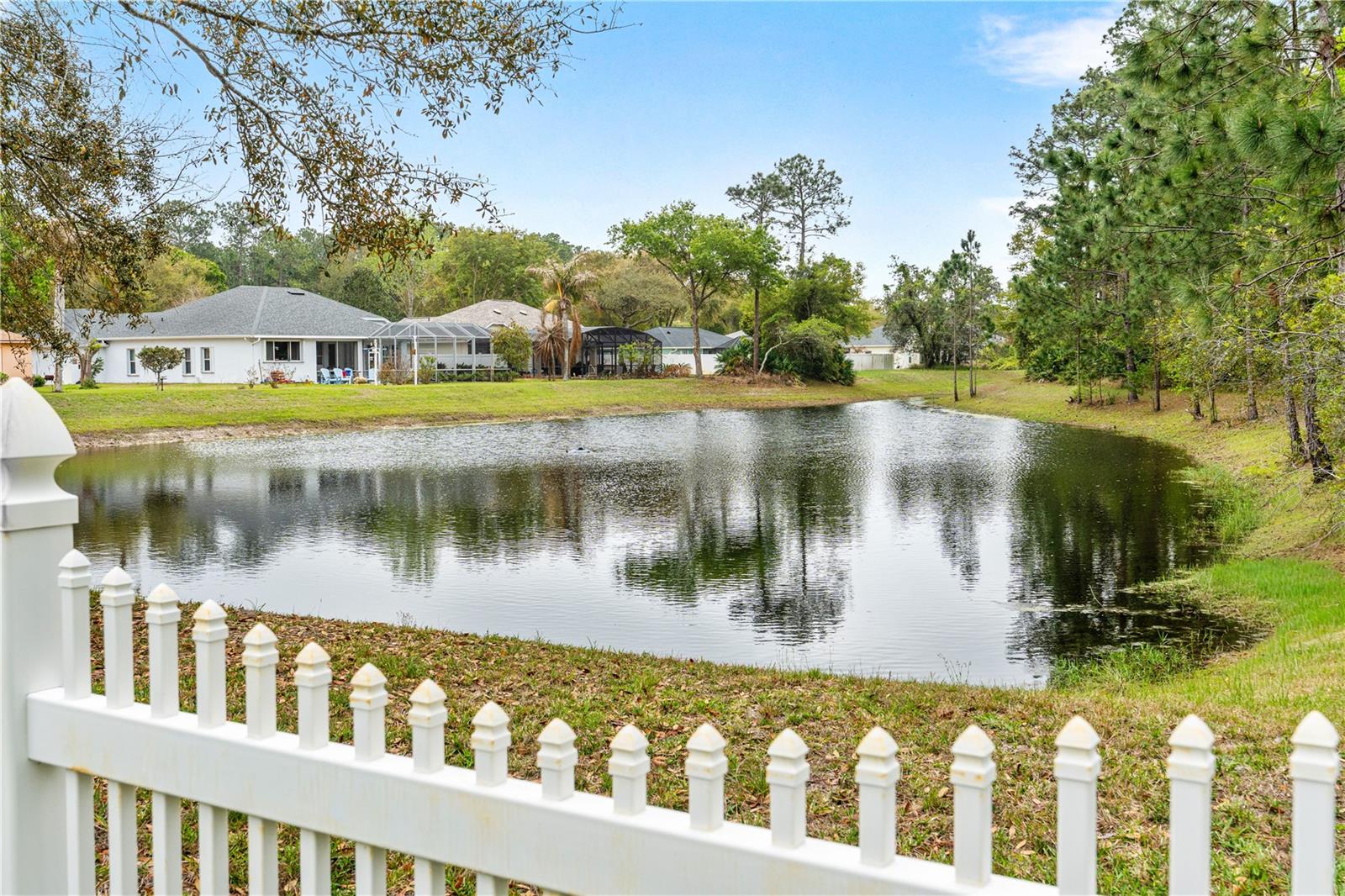 Image 32 of 45 For 30 Acanthus Circle