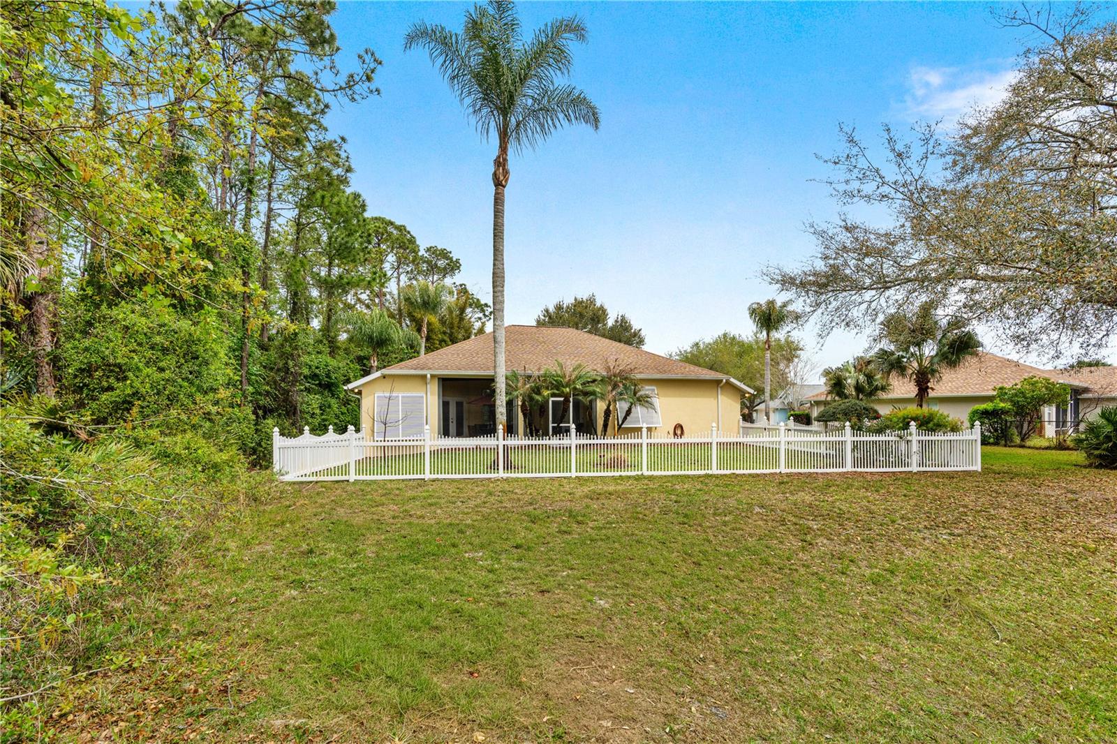 Image 33 of 45 For 30 Acanthus Circle