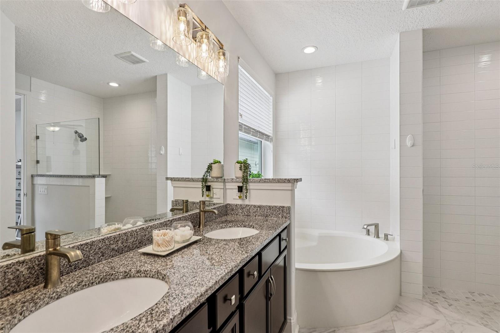 Image 7 of 60 For 84 Firecrest Drive