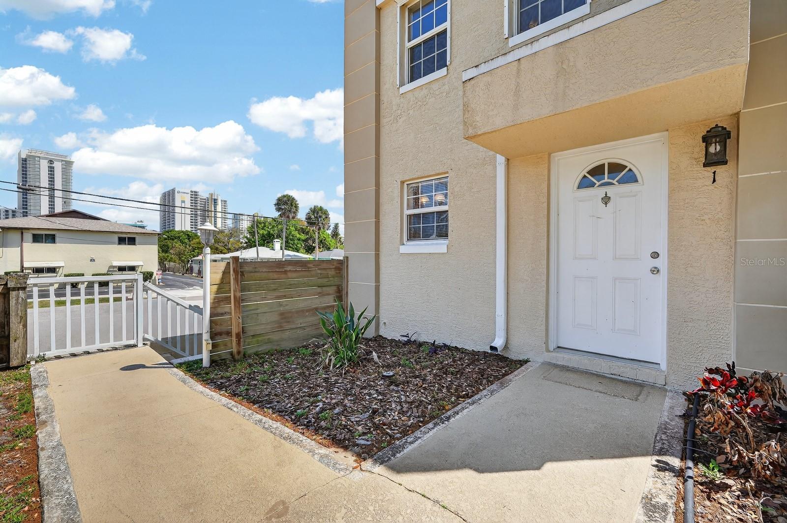 Image 2 of 29 For 437 Oleander Avenue 1