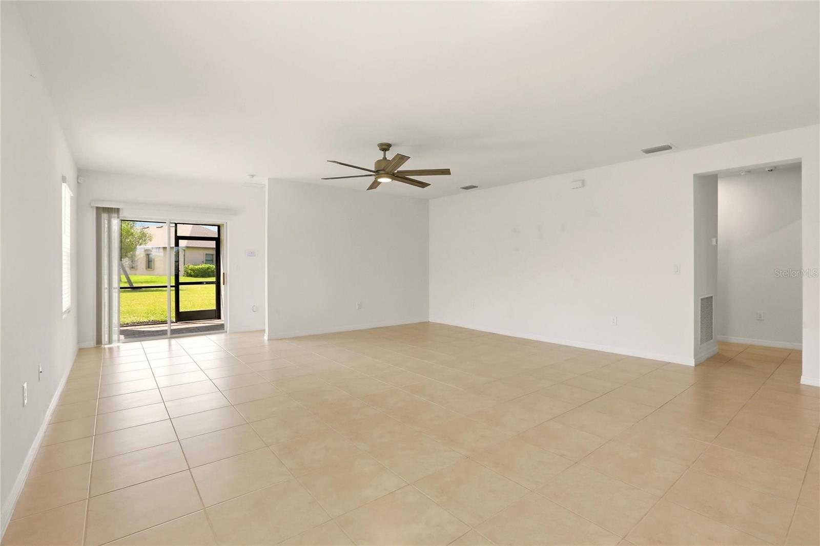 Image 4 of 21 For 3680 Pebble Terrace