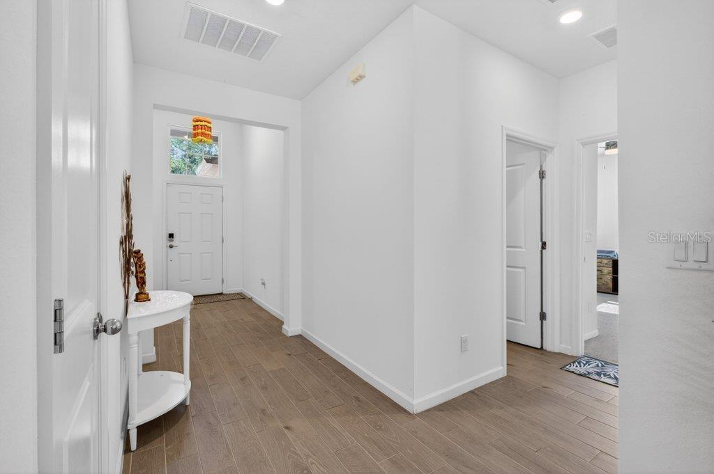 Image 5 of 43 For 210 White Rabbit Run